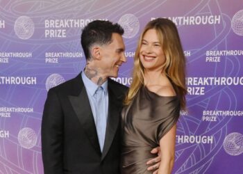 Look: Celebrity couples celebrate scientists at Breakthrough Prize ceremony