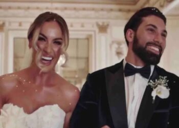 Married at First Sight star Amy Kenyon has been called 'deluded' after attempting to sell her wedding dress for an extravagant price on Facebook