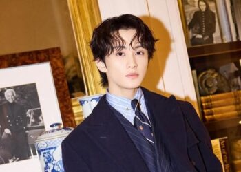 Mark Lee to leave NCT and SM Entertainment
