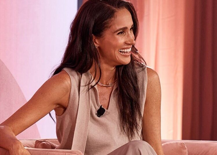 Meghan spent just two hours with fans despite whopping '£130k fee' for event | Royal | News
