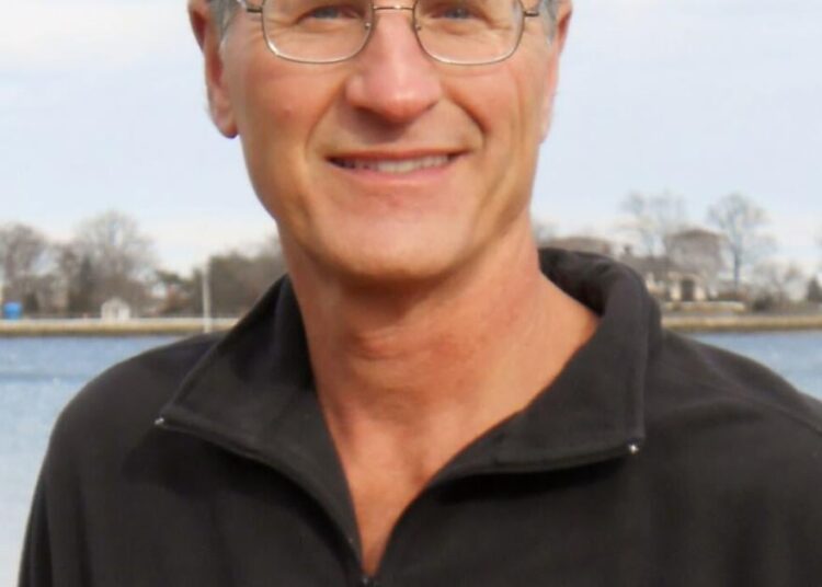NY Times bestselling author to speak in Putney on Extreme Survival | Entertainment