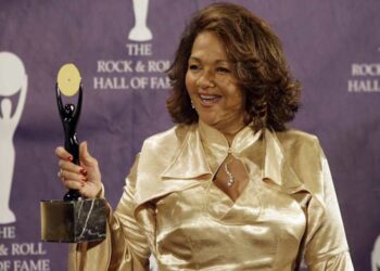 Nedra Talley Ross, the last surviving member of the 1960s bee-hived pop band the Ronettes, dies