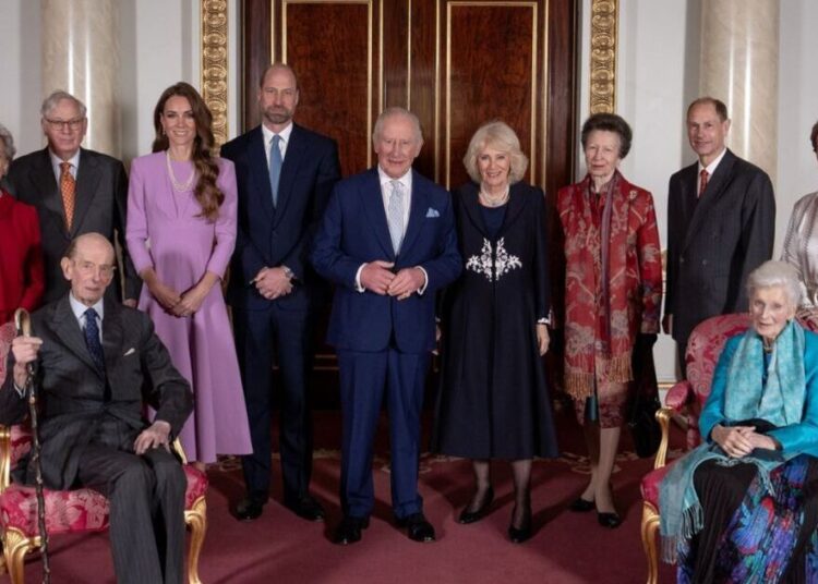 New royal photo sparks concern about future of Firm | Royal | News