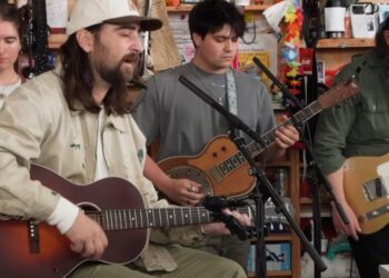 Noah Kahan Plays NPR's Tiny Desk, Debuts New 'Great Divide' Songs