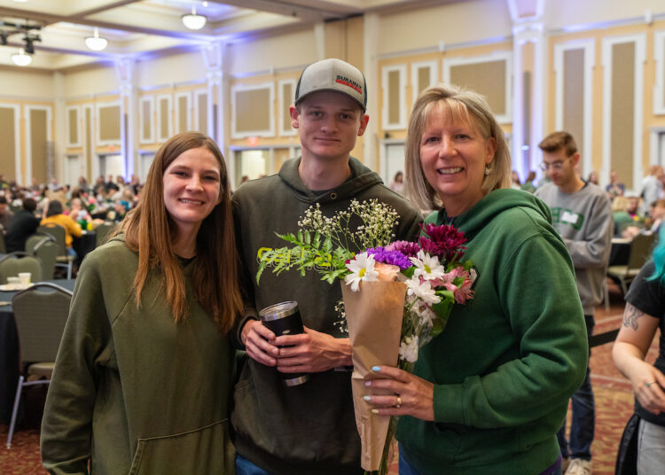 OHIO to celebrate Moms Weekend with special events
