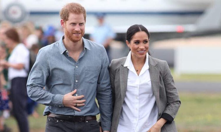 Prince Harry and Meghan Markle arrive in Dubbo on Day 2 of their royal tour of Australia in 2018. By: MEGA