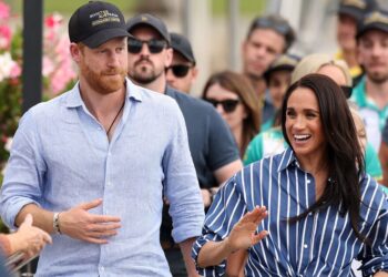 Prince Harry and Meghan hammered for rinsing Australia tour for money | Royal | News