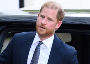 Prince Harry was 'reluctant' to leave Royal Family, claims expert | Royal | News