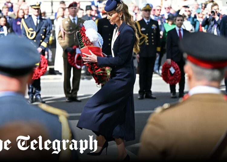 Princess of Wales lays wreath at Anzac service