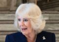 Queen Camilla meets with Sex and the City star before awkward mix-up - Celebrity News - Entertainment