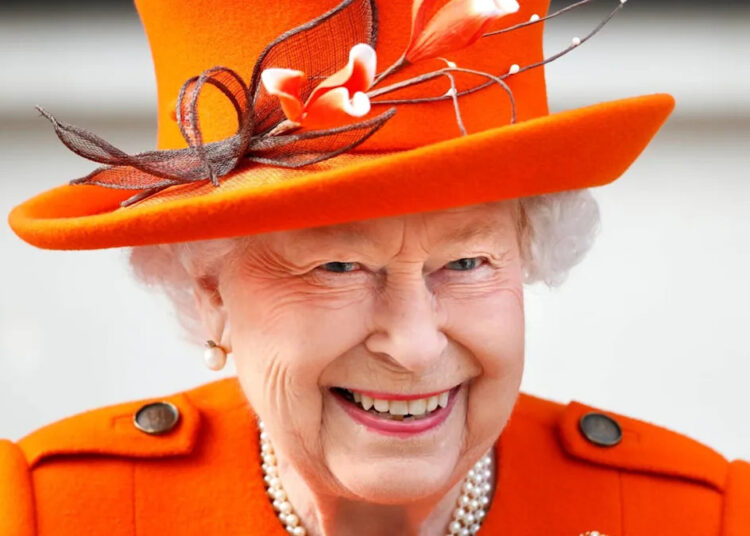 Queen Elizabeth’s Death Marked 'End of an Era' for Royal Family, Expert Says