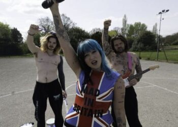RØRY releases new music video for 'KIDS THESE DAYS'