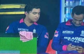 Lalit Modi reacted as Rajasthan Royals manager caught on phone in dugout