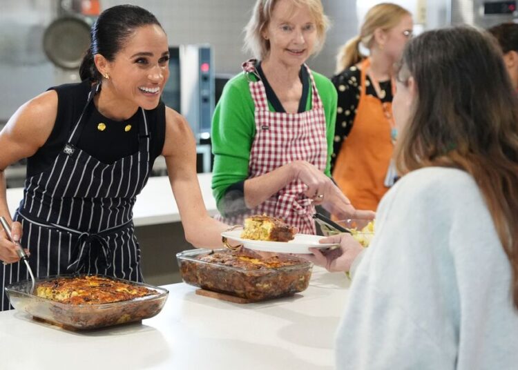 'Real reason' Meghan Markle wore outfit worth £2k to feed homeless | Royal | News