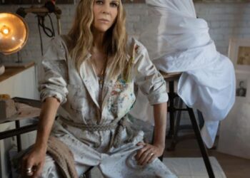 Rita Wilson drops powerful new single Jury of One - Music News
