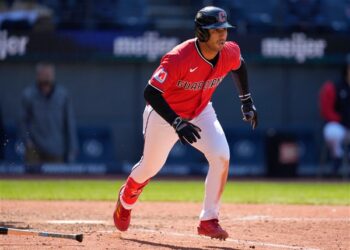 Rocchio's RBI single in the 9th gives Guardians 2-1 victory over the Royals