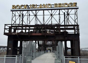 Rock Island Bridge open as first of its kind entertainment area
