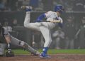 Royals LF Isaac Collins hurts knee on railing vs. Tigers