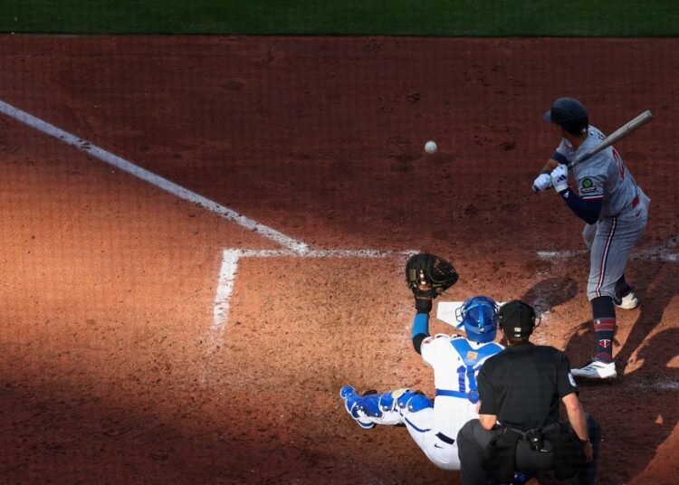 Salvador Perez is out here to prove framing has always been a farce