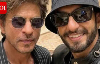 Shah Rukh Khan and Ranveer Singh's selfie sparks frenzy; fans say 'wanna see Badshah and Dhurandhar in a movie together' - PICS