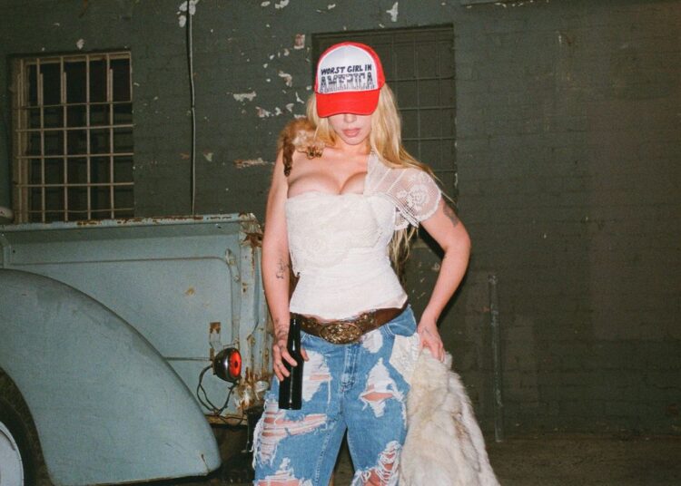 Slayyyter Drops New Song “Broke Bitch Free$tyle”
