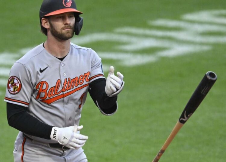 Someone's got to win when Orioles, Royals skid into each other