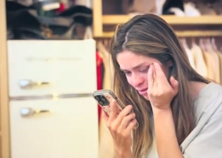Taylor Frankie Paul crying while talking on the phone to Dakota Mortensen.