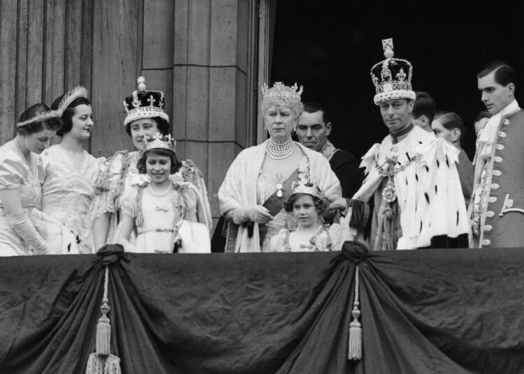 From glittering coronations to imperial ceremonies, these pieces have witnessed moments that shaped nations. It’s no surprise that a handful have picked up reputations as “cursed” along the way.
