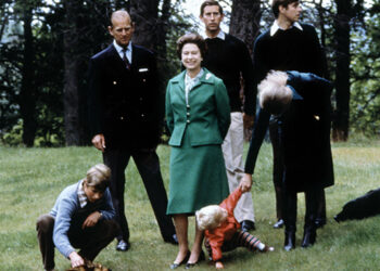 The decline of the royal biography