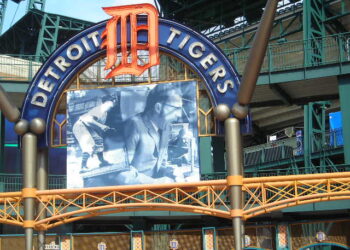 Tigers Beat Royals With Late Rally At Comerica Park