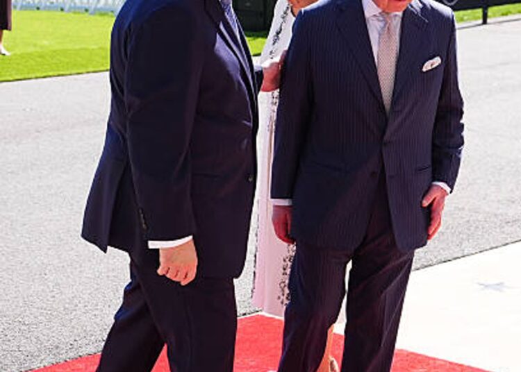 Trump was touching the King on the arm