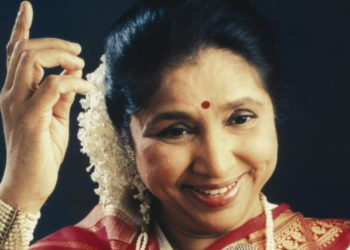 Veteran Singer Asha Bhosle Passes Away, Tributes Pour In