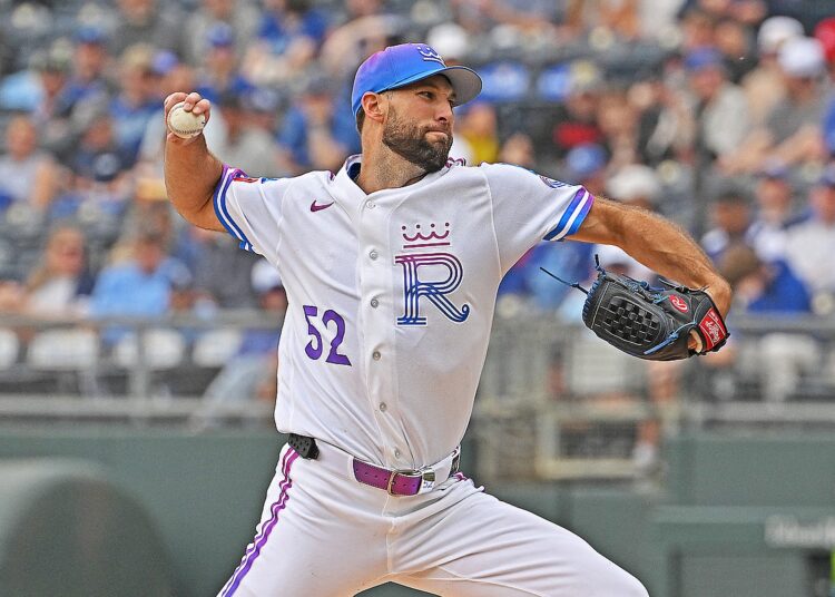 Wacha goes stellar eight innings as Royals blank White Sox
