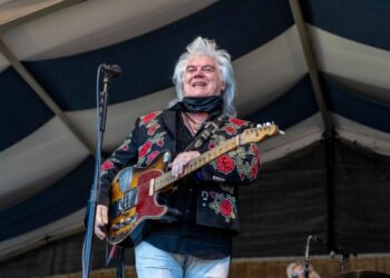 Marty Stuart and his band are coming to Phoenixville. (Associated Press)