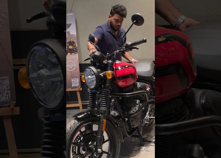 New 2026 Royal Enfield Hunter 350 – London Red