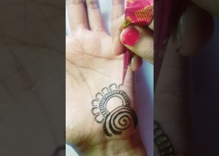 Simple mehndi design. #shortvideo #mehndi #artist