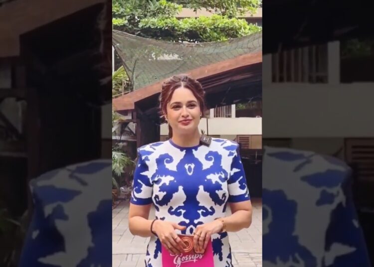 Yuvika Chaudhary Arrive At Adheri For Her Show Sweet Gossips ##bollwoodupdate #youtubeshorts