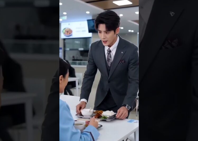 【Ep11】Everyone Gossips CEO Has “Mommy Issues”… He Shocks the Whole Cafeteria😱❤️ #shortdrama #drama