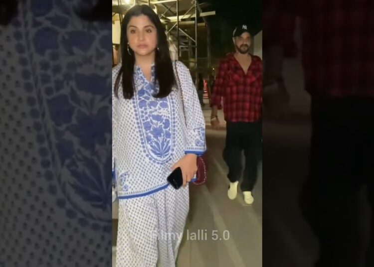 Maheep Kapoor sees husband Sanjay Kapoor’s ex Tabu, Neelam and Bhavana gossip.