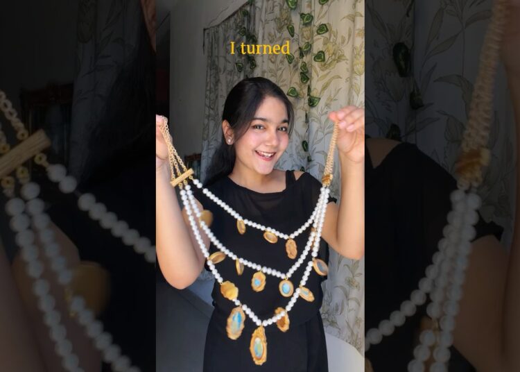 DIY pearl Necklace 😍🤍✨#diy #art #diynecklace #artshorts #craft #artist #diycrafts #aesthetic