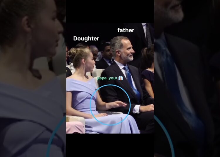 papa ,your tie 🪢#royal#leonor#kingfelipe#princess #spain#new.