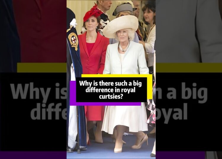 Comparison of the knee-bending ceremony of royal family members