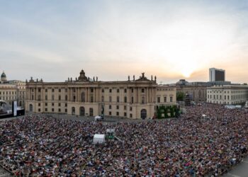 20th edition of “Staatsoper für alle” on 23–24 May 2026 on Bebelplatz. Live broadcast of “Nabucco” and an open air concert with Christian Thielemann and the Staatskapelle Berlin – free admission thanks to BMW.
