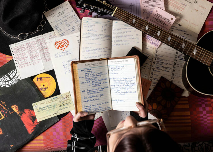 A photo of Jimi Hendrix exhibits.