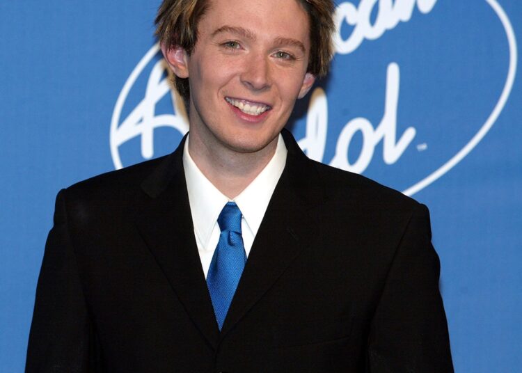 American Idol's Clay Aiken Looks Different Now on Finale: Photo