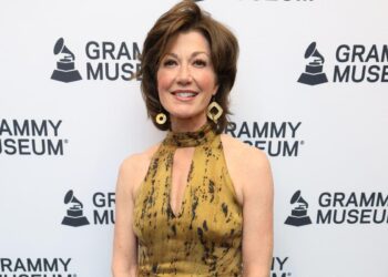 Amy Grant’s Mom's Final Breath Inspired a Powerful New Song