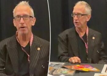 Andy Dick spotted signing autographs four months after overdose