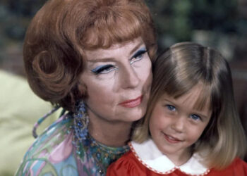 'Bewitched' Star Erin Murphy Says On-Screen Mom 'Wasn't as Soft and Kind' as Her TV Counterpart