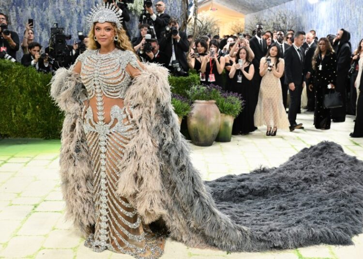 Beyoncé Knowles-Carter Wears Olivier Rousteing at Met Gala 2026