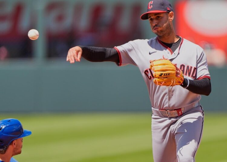 Bo Naylor hits 3-run home run to cement Guardians' 8-5 win over Royals
